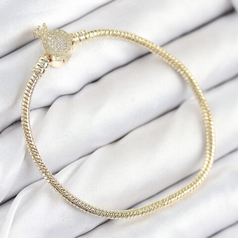 Tegan Pirinç Charm Zirkon Taşlı Taç Model Gold Renk Kadın Bileklik TG27BB7808