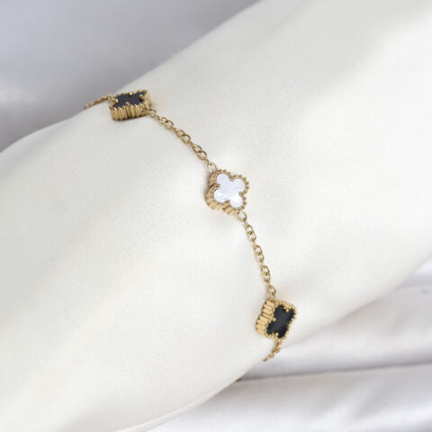 Tegan 316L Çelik Gold Renk Siyah Beyaz Baby Yonca Model Kadın Bileklik TG27BB8557