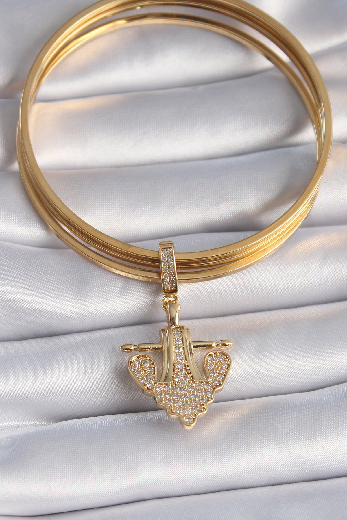 Tegan Pirinç Gold Renk Zirkon Taşlı Çapa Model Ajda Charm TG27BC1000