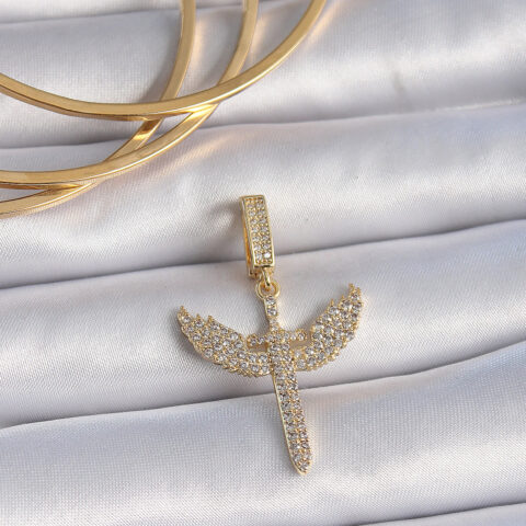 Tegan Pirinç Gold Renk Zirkon Taşlı Mikail Model Ajda Charm TG27BC1003