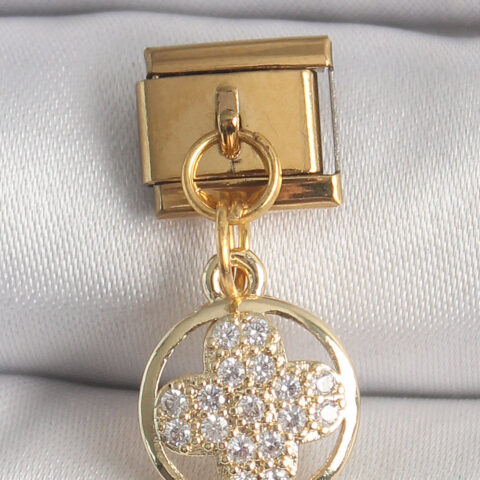 Tegan 316L Çelik Gold Renk Sallantı Zirkon Taşlı Yonca Model Nomination Charm TG27BC1340