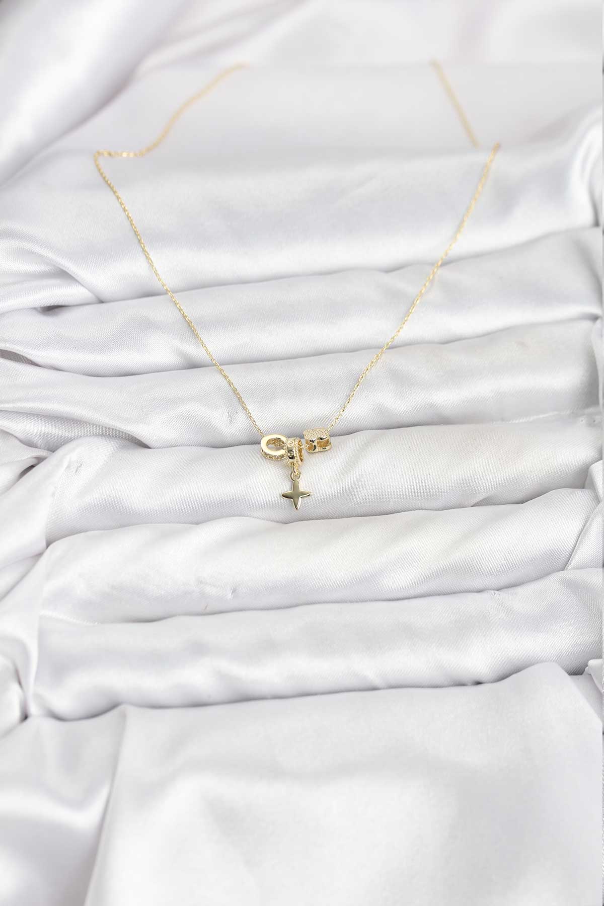 Tegan Gold Renk Pirinç Minimal Charmlı Kadın Kolye TG27BKO10794