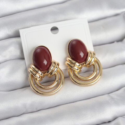 Tegan Pirinç Gold Renk Bordo Taşlı Vintage Kadın Küpe TG27BKP11679