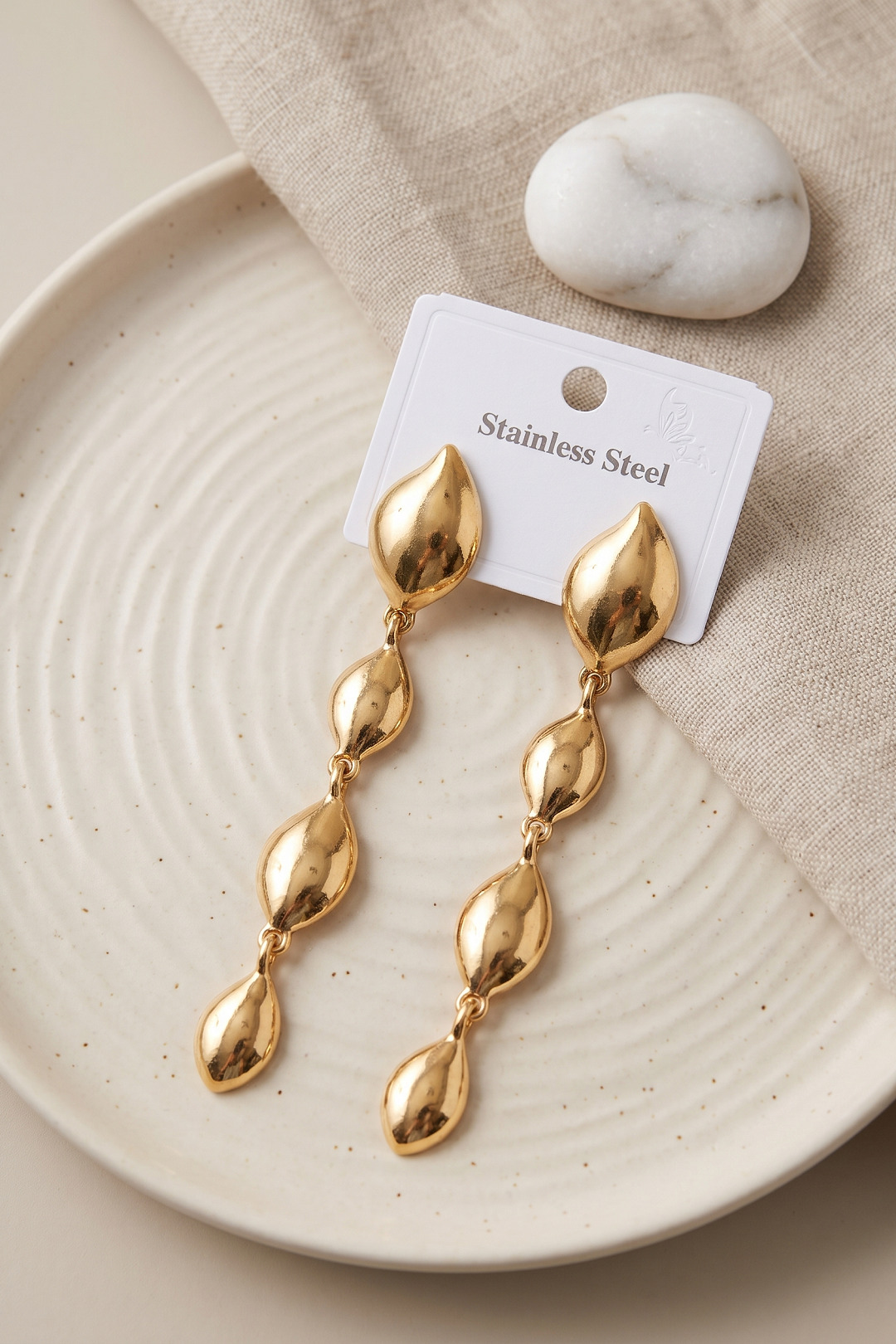 Tegan 316L Çelik Gold Renk Yaprak Motifli Uzun Tasarım Küpe TG27BKP12050