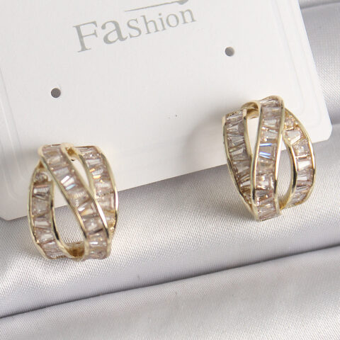 Tegan Pirinç Gold Renk Zirkon Taşlı Düğüm Halka Model Kadın Küpe TG27BKP9943