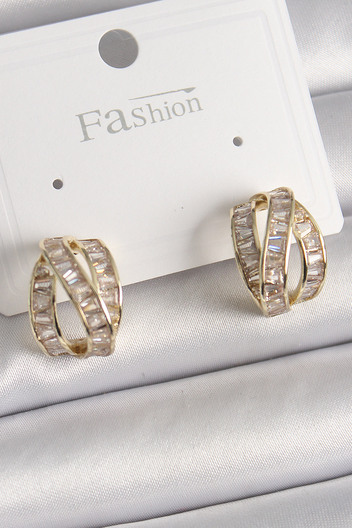 Tegan Pirinç Gold Renk Zirkon Taşlı Düğüm Halka Model Kadın Küpe TG27BKP9943