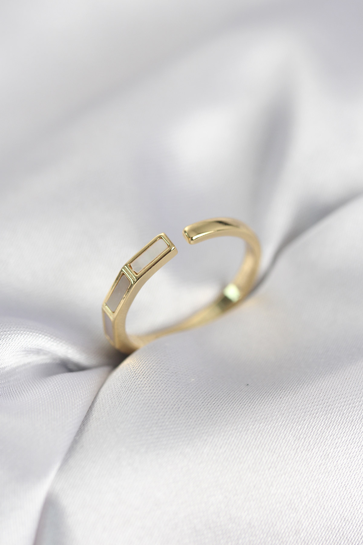 Tegan Gold Renk Sedefli Çubuk Model Kadın Yüzük TG27BYK4082
